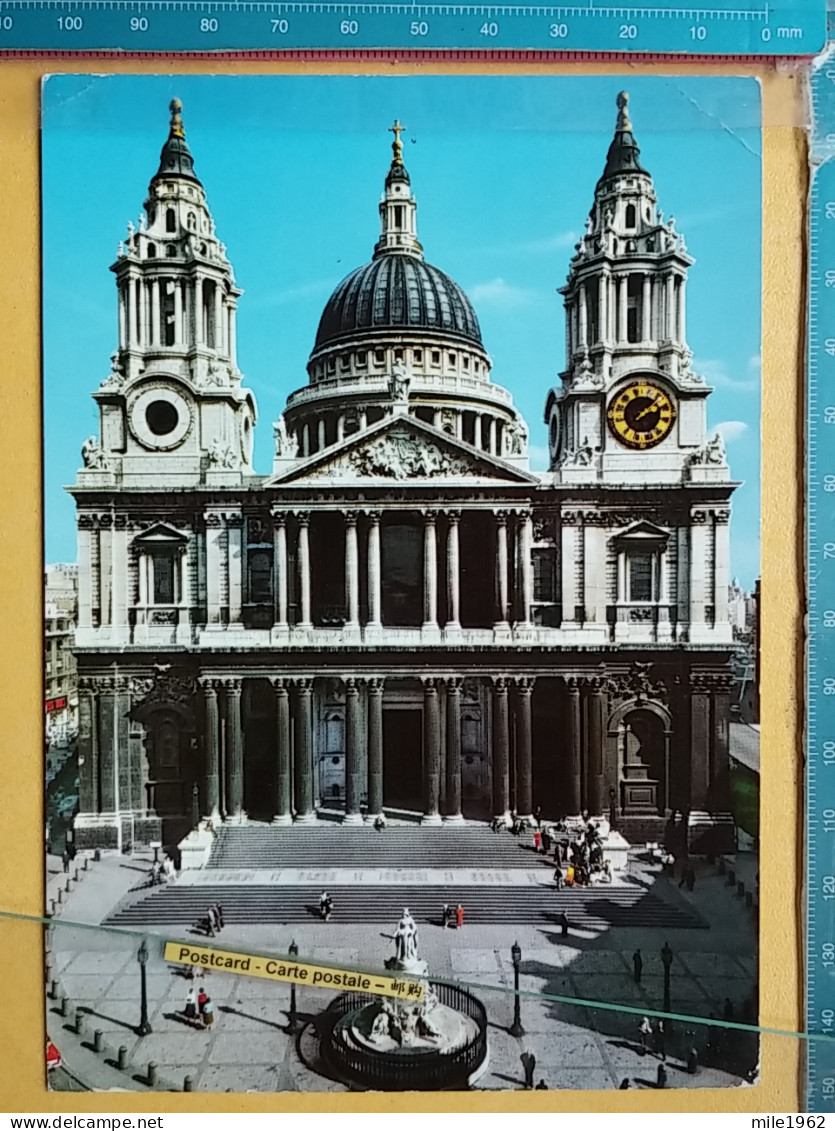 KOV 540-33 - LONDON, England,  - St. Paul's Cathedral