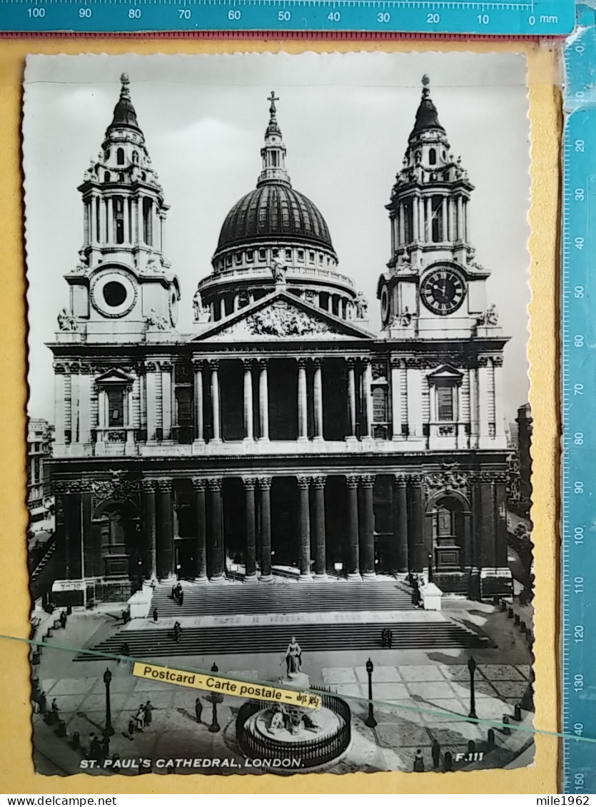 KOV 540-38 - LONDON, England - St. Paul's Cathedral