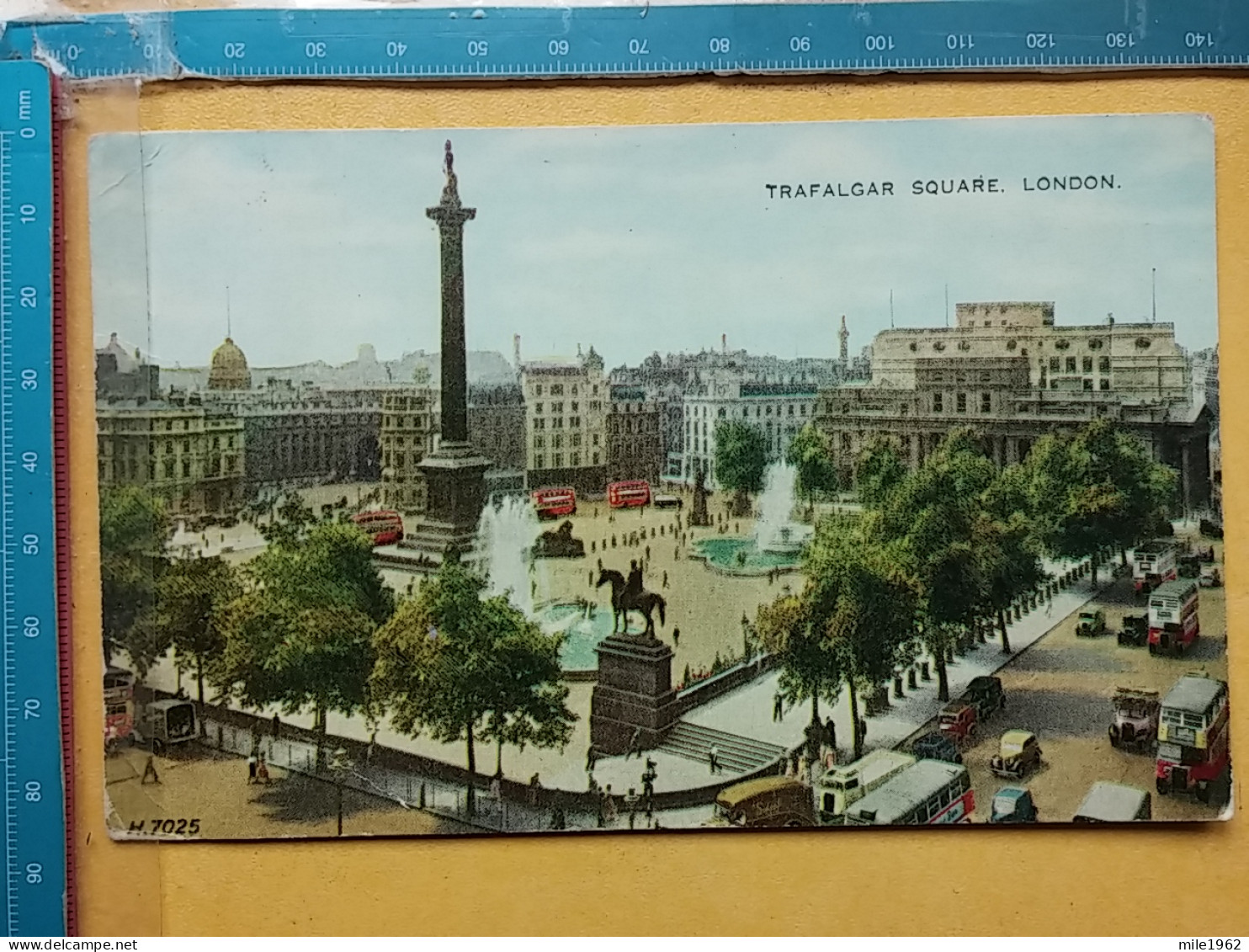 KOV 540-41 - LONDON, England,   - Trafalgar Square