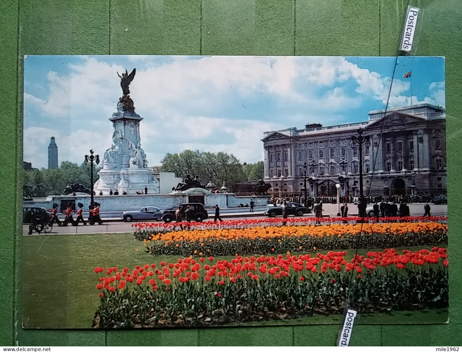 KOV 540-42 - LONDON, England,  - Buckingham Palace