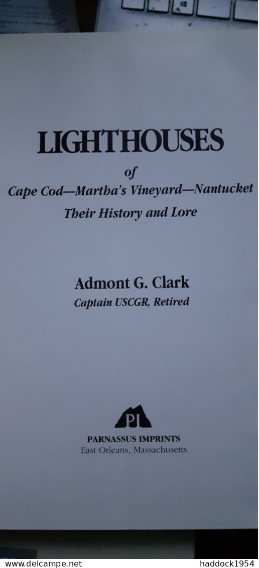 Lighthouses Cape Cod-martha's Vineyard-nantucket Admont G.clark Parnassus Imprints 1992 - America Del Nord