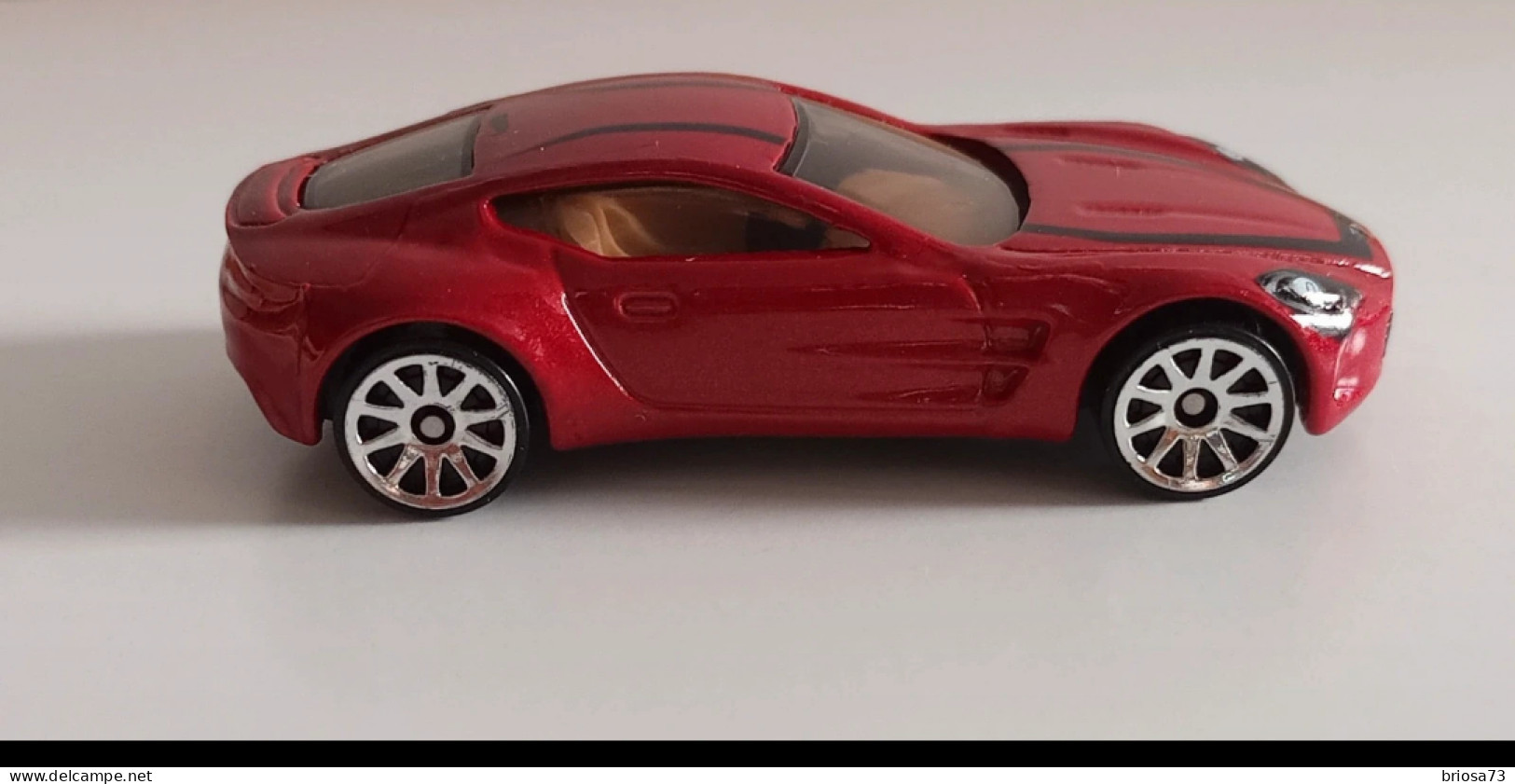 Hot Wheels  Aston Martin One-77 - HotWheels