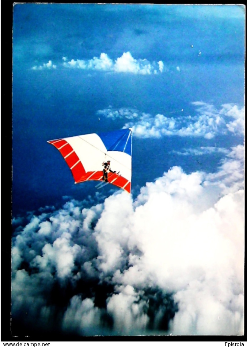 1970s  Deltaplane (Hang Gliding - Deltavliegen) - Edts Michel Desmurs LES MENUIRES - Parachutespringen