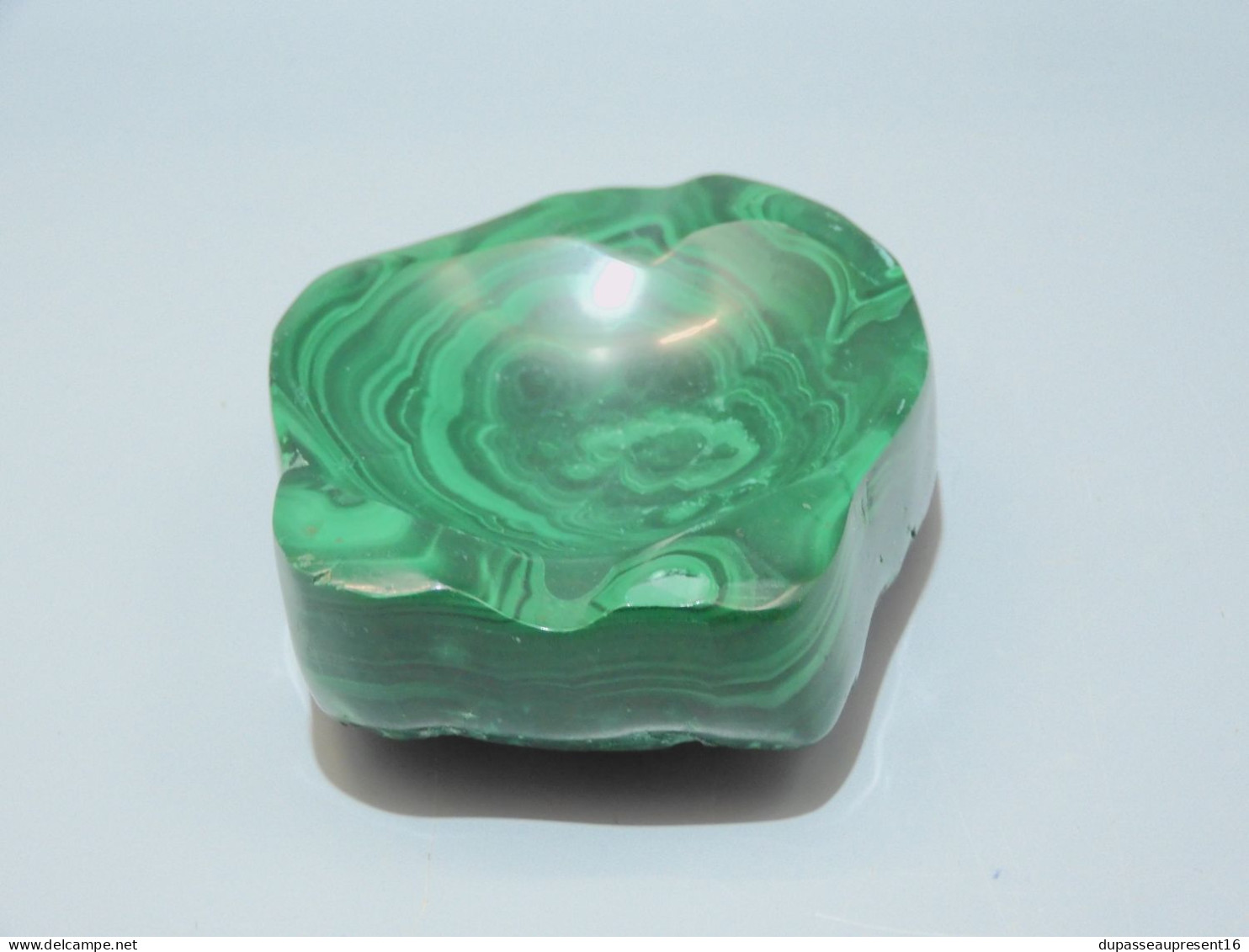 -ANCIEN CENDRIER En MALACHITE PIERRE VERITABLE COLLECTION VITRINE BIJOUX   E - Other & Unclassified