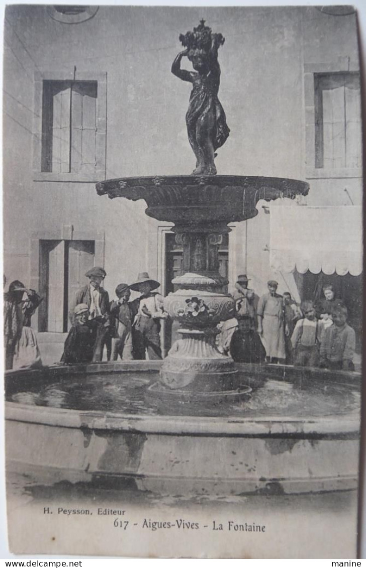 Aigues-Vives - La Fontaine - CPA Animée - Aigues-Vives