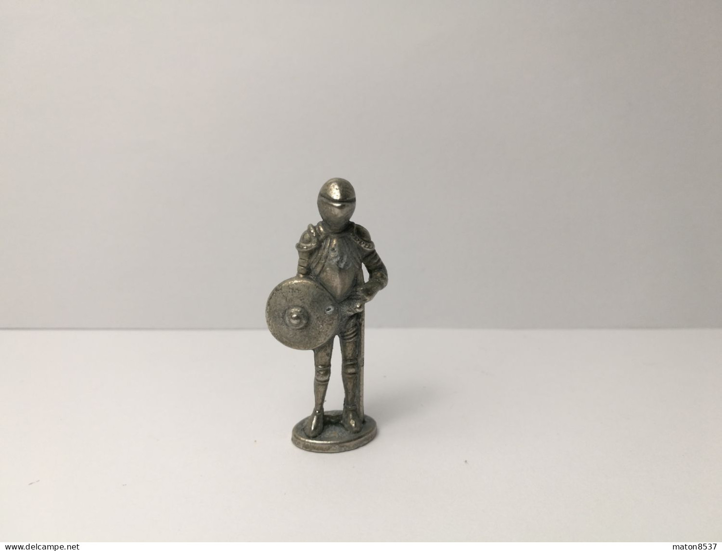 Kinder :  Ritter 1979 - Ritter -  Eisen - Ohne Kennung - 40 Mm - 3 - Metallfiguren