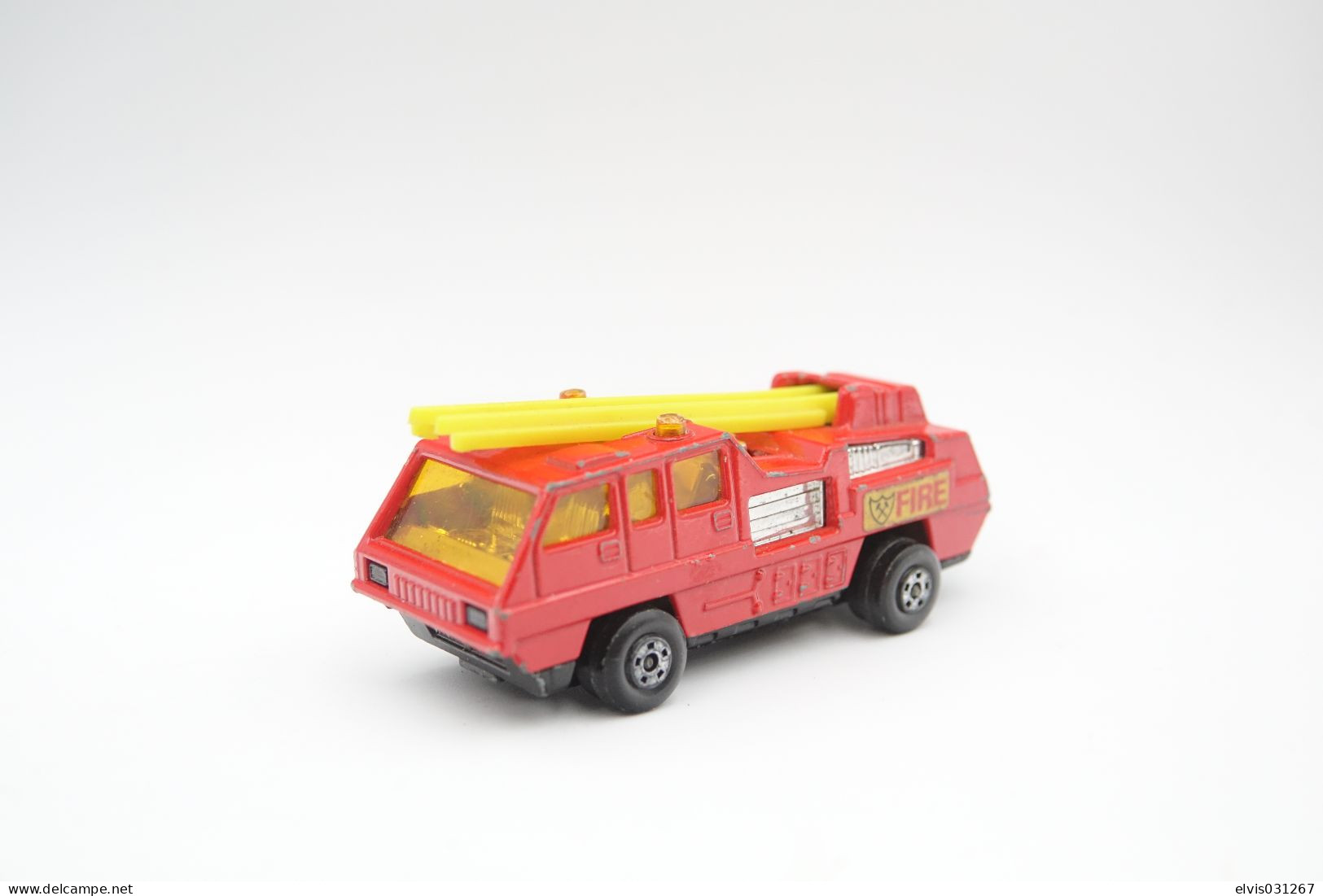 Matchbox Lesney MB22-C6 Blaze Buster, Issued 1975, Scale : 1/64 - Lesney