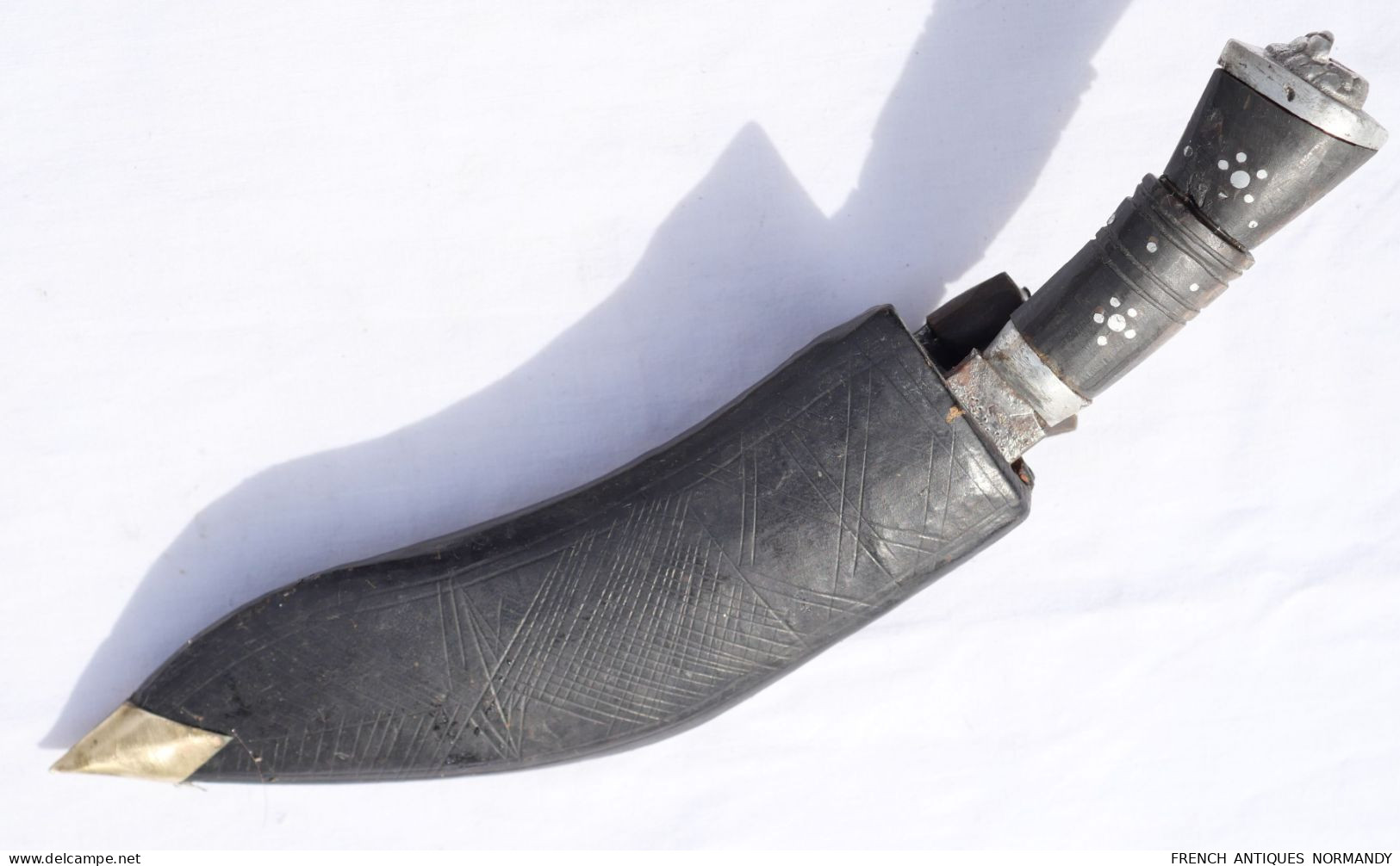 Kukri Khukuri - INDE - Indien - Ancien Des Années 30 / 40 Avec Fourreau Et Ses Deux Petits Couteaux   Vente En L'état - Armes Blanches