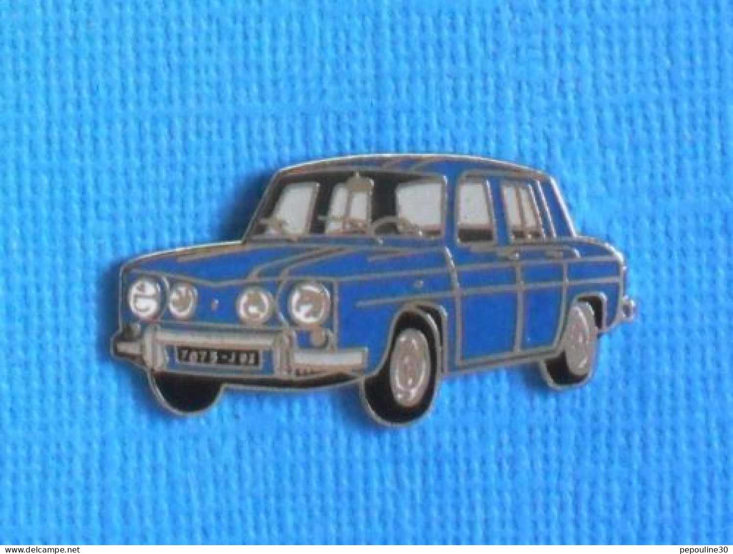 1 PIN'S //  ** LA MYTHIQUE " RENAULT 8 GORDINI " 6CV \ 1965 ** . (J.Y. Ségalen Collection) - Rallye