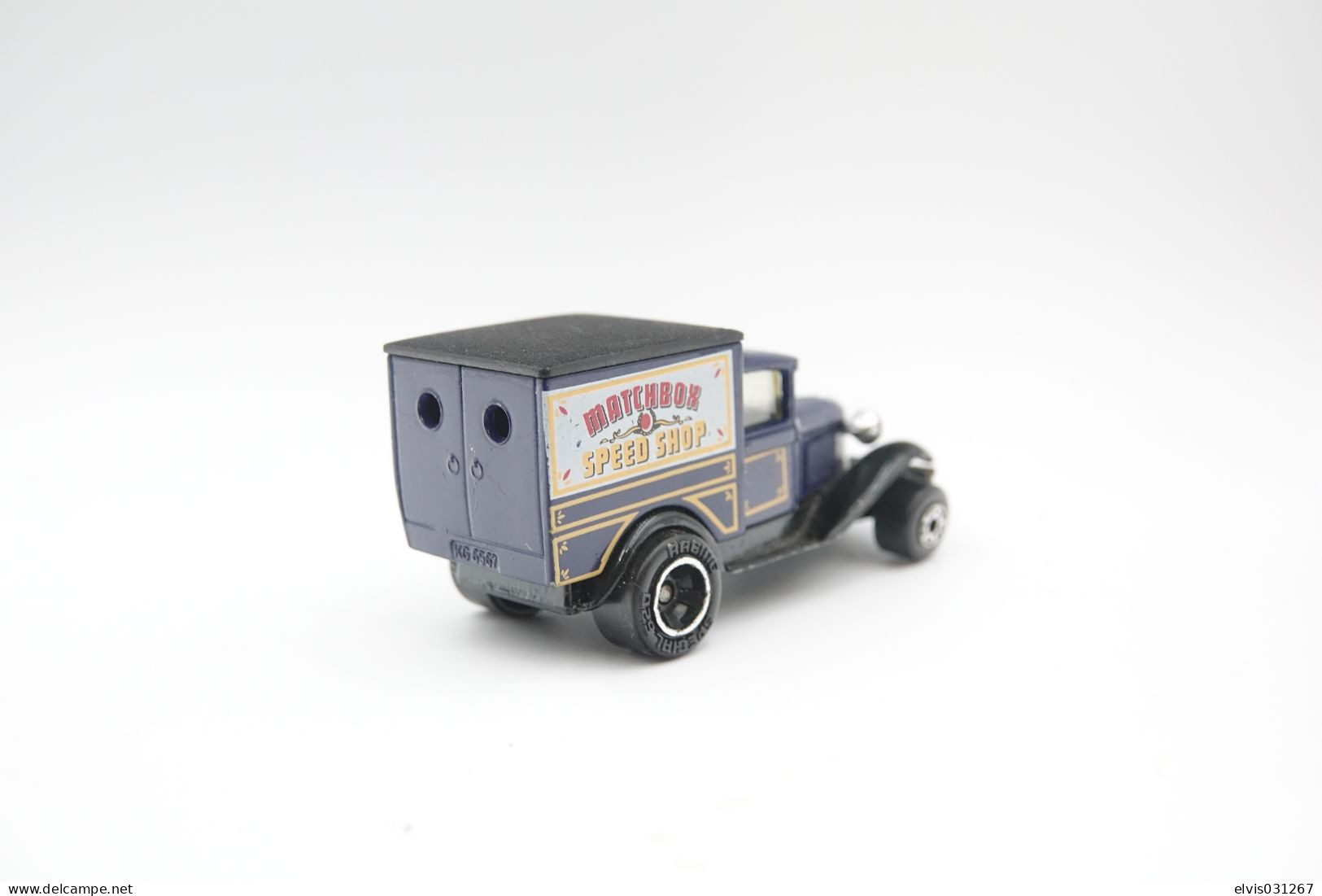 Matchbox Lesney MB38-E19 Model A Ford Van, Issued 1982, Scale : 1/64 - Lesney