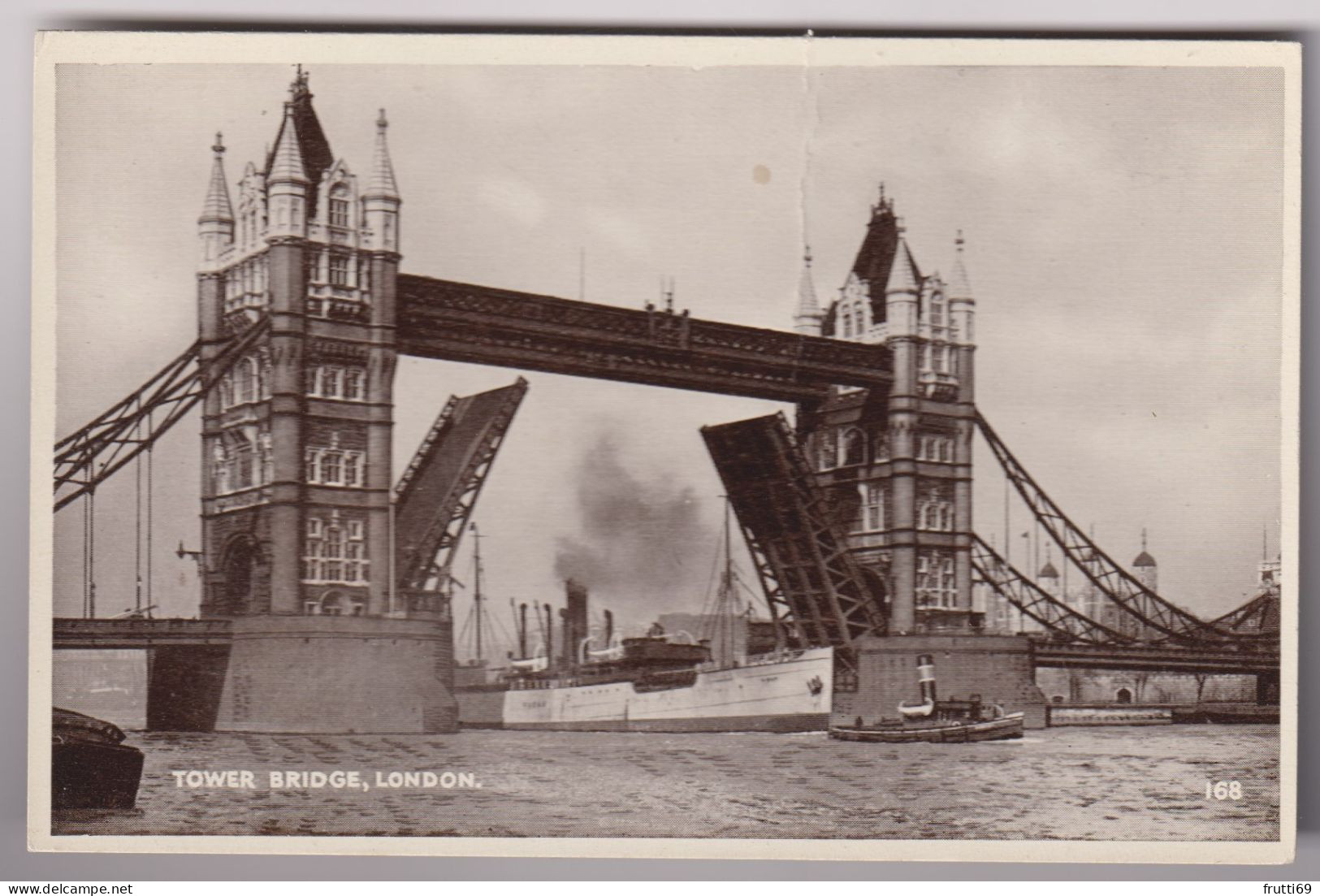 AK 197350 ENGLAND - London - Tower Bridge - River Thames