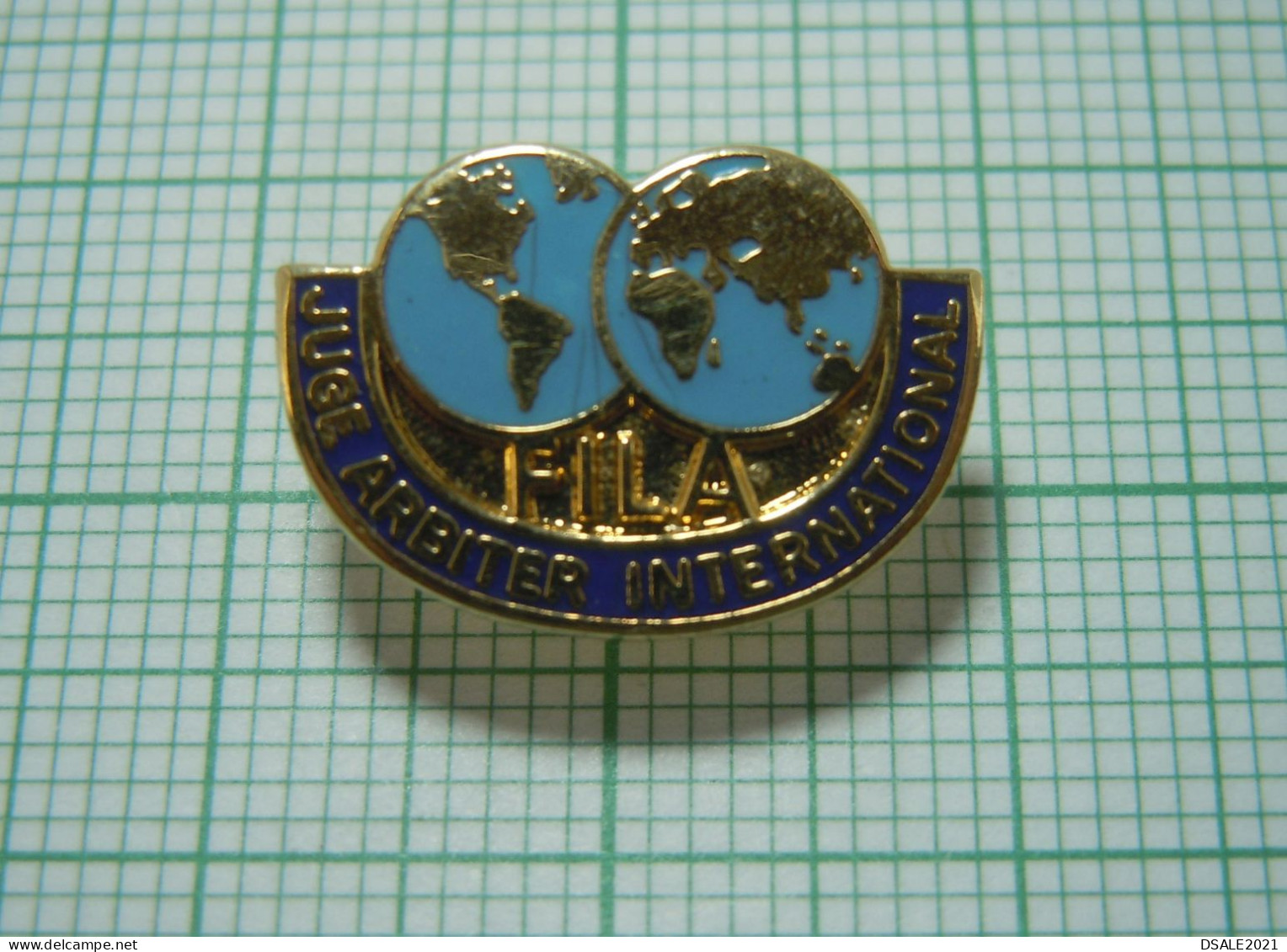 FILA Federation Internationale Des Luttes Associees, Wrestling JUGE ARBITER INTERNATIONAL, Pin Badge, Abzeichen (m896) - Ringen