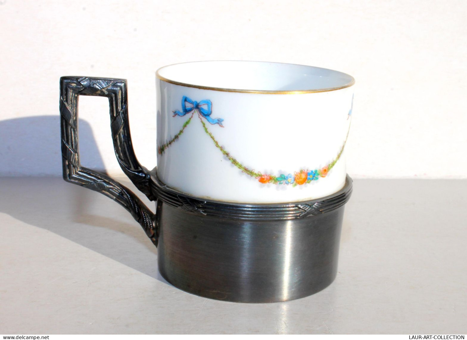 MAGNIFIQUE ANCIENNE TASSE En PORCELAINE AVEC MONTURE ETAIN, PEINT MAIN - 5,5x5cm / ART DECORATIF FRANCAIS (0901.15) - Etains