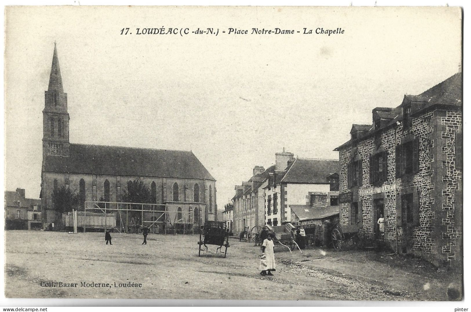 LOUDEAC - Place Notre-Dame - La Chapelle - Loudéac
