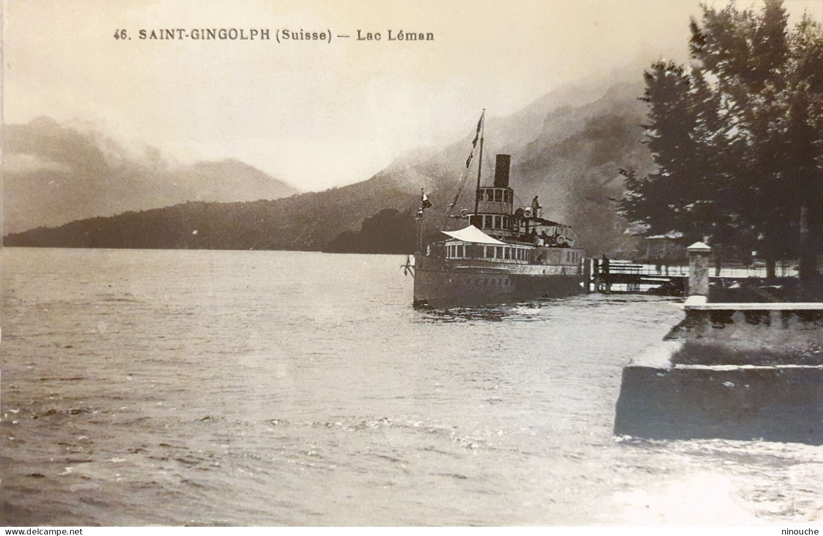 SUISSE / SAINT GINGOLPH / BATEAU SUR LE LAC LEMAN - Lago Lemano