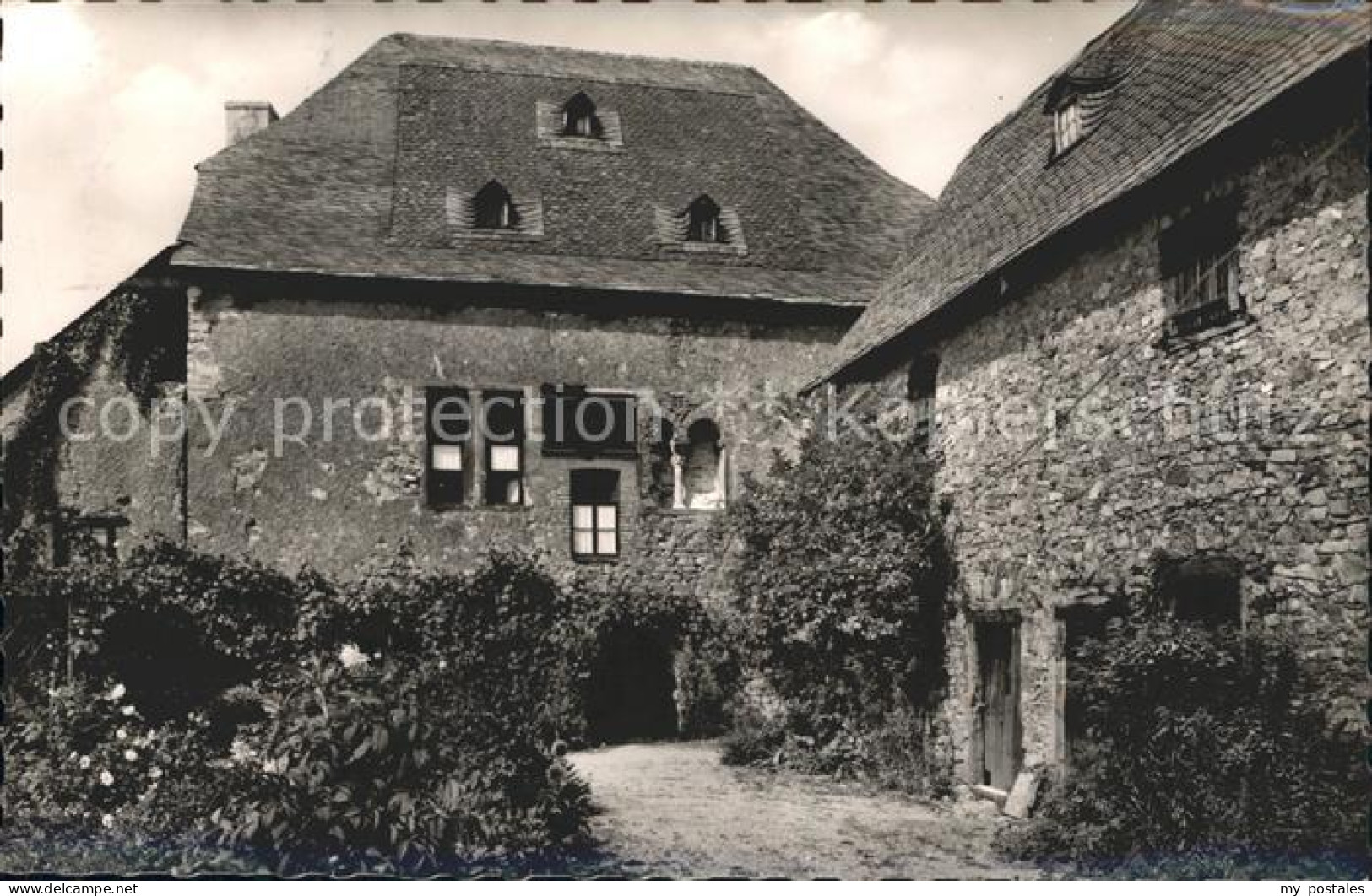 72074002 Winkel Oestrich-Winkel Wohnhaus Sterbehaus Mainzer Erzbischof Rhabanus  - Oestrich-Winkel