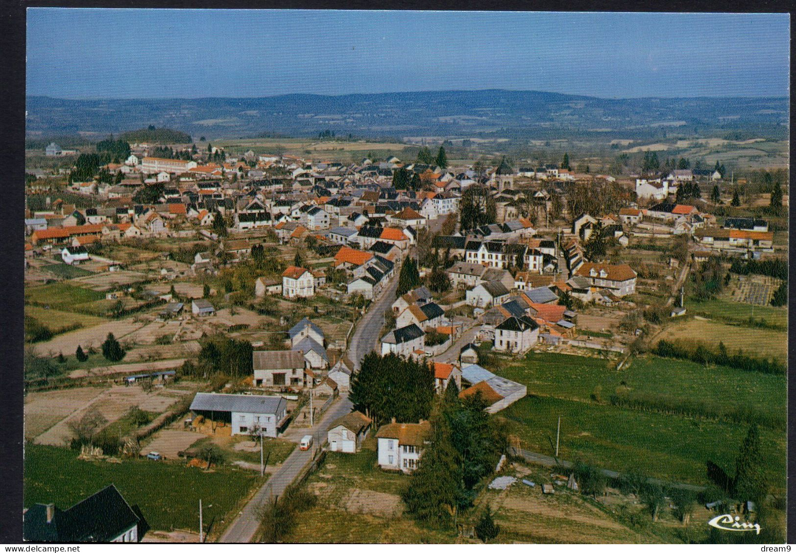 63 SAINT GERVAIS D'AUVERGNE - Vue Générale Aérienne - Saint Gervais D'Auvergne