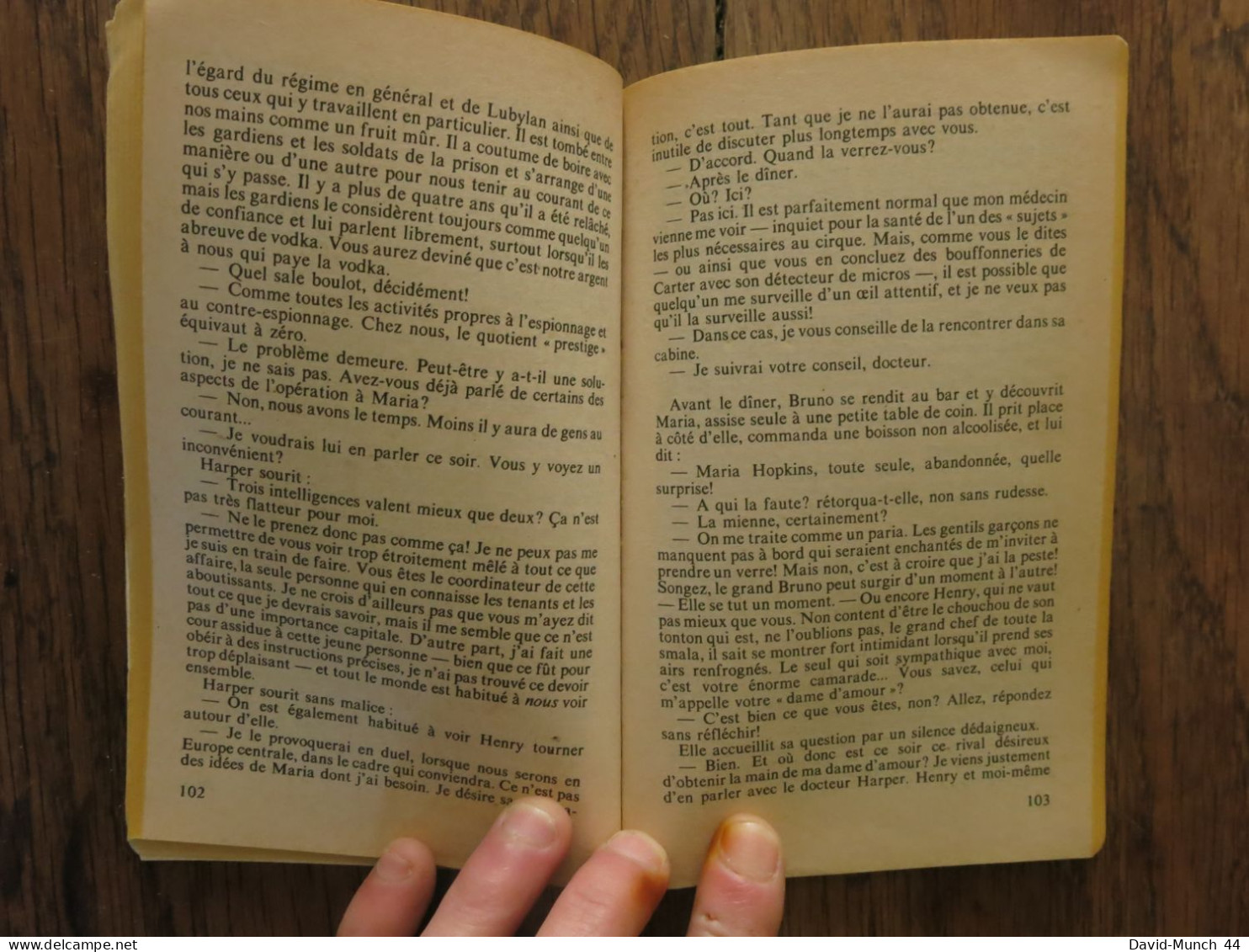 Les aigles aveugles de Alistair MacLean. Plon, Presses Pocket n° 1899. 1980