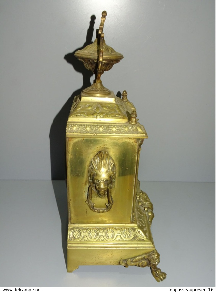 -ANCIENNE PENDULE BRONZE XIXe NAPOLEON III TETE DE LION PIEDS GRIFFES E