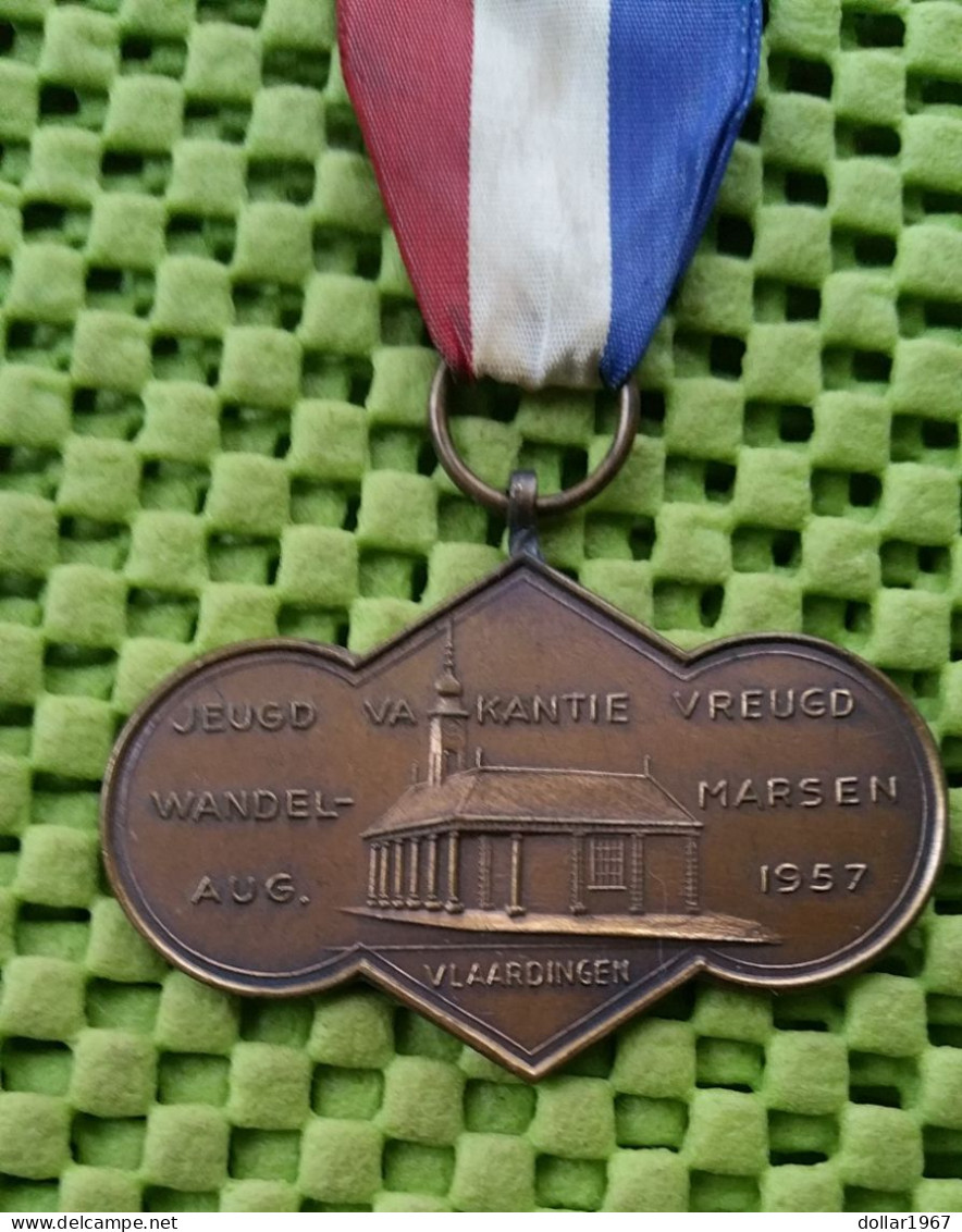Medaille - Jeugd Vakantie Vreugd - Aug. 1957 Vlaardingen  -  Original Foto  !! - Other & Unclassified