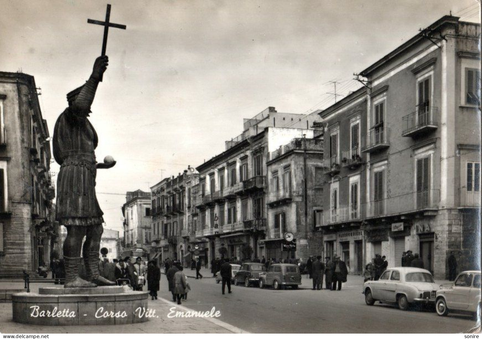 BARLETTA - CORSO VITTORIO EMANUELE - ANIMATA AUTO CARS PARRUCCHIERE BAR NEGOZI - VG FG - 7306 - Barletta