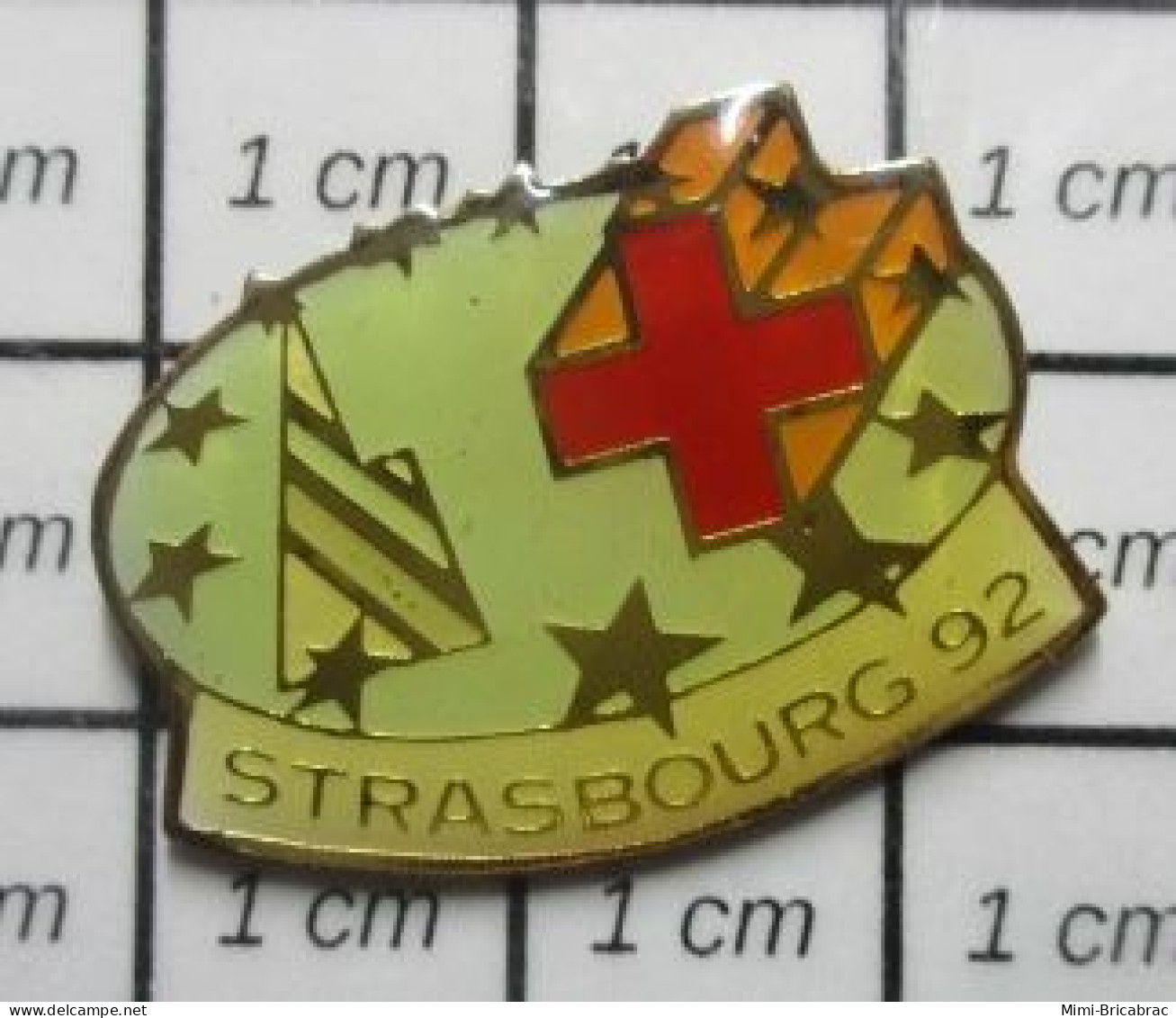 617 Pin's Pins / Beau Et Rare / MEDICAL / CROIX-ROUGE DE STRASBOURG - Médical