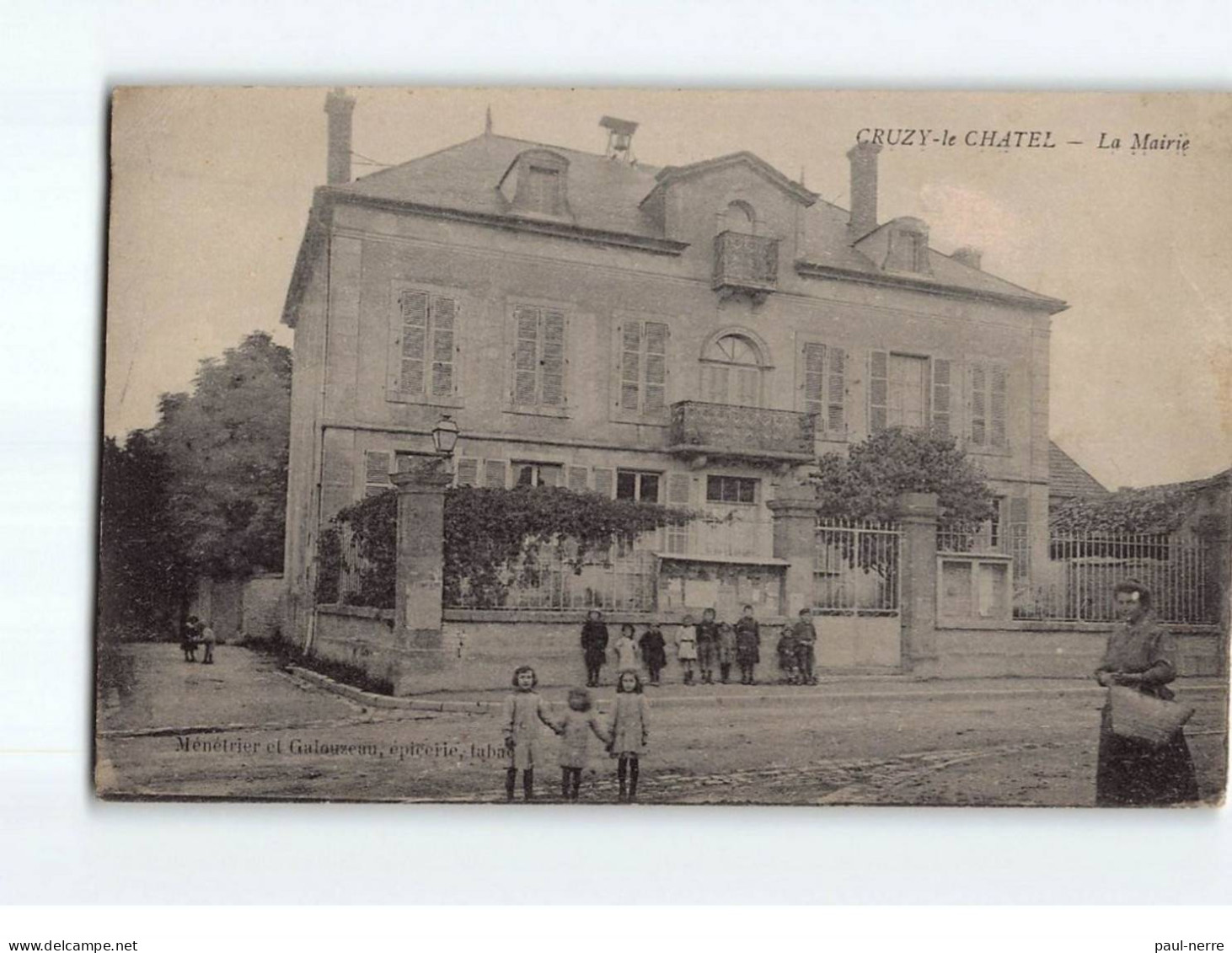 CRUZY LE CHATEL : La Mairie - Très Bon état - Cruzy Le Chatel