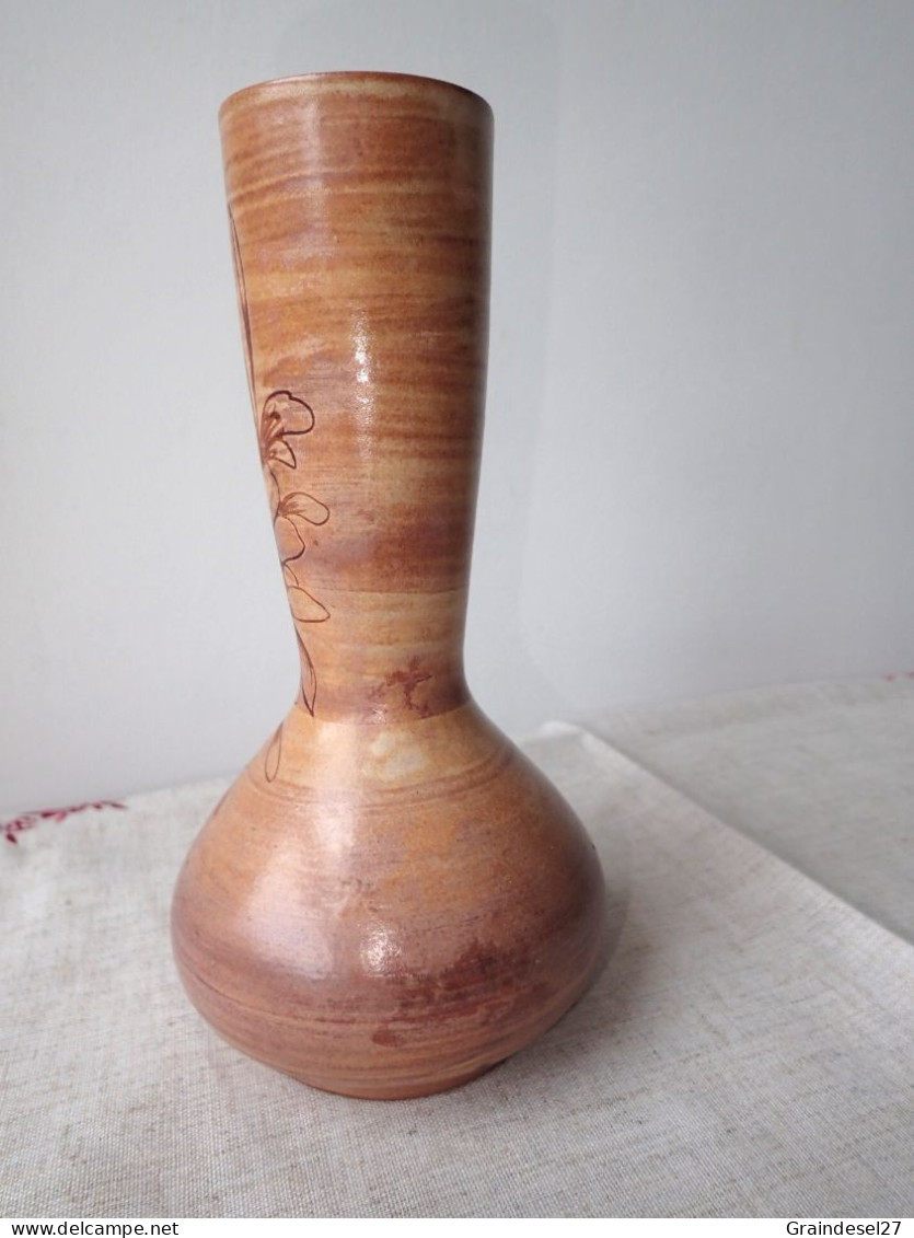 Vase en céramique Vallauris Fonck et Mateo décor floral hauteur 19,5 cm Années 70