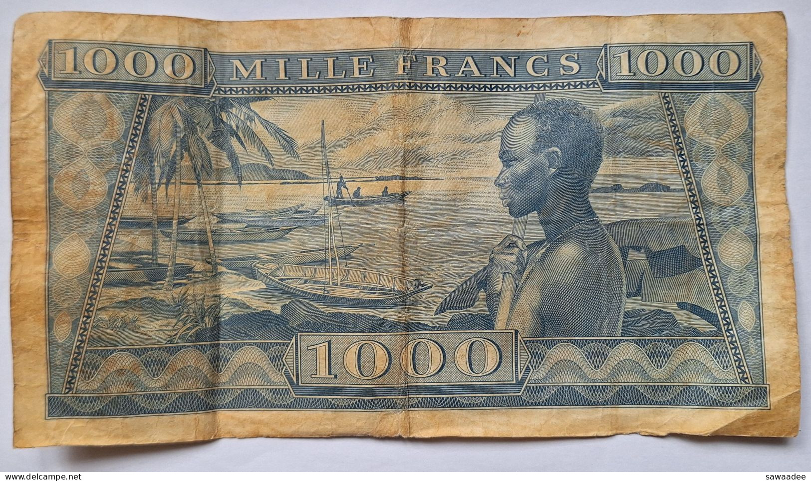 BILLET GUINEE - P.9 - 1000 FRANCS - 02/10/1958 - PORTRAIT HOMME - BORD DE MER - PIROGUES - HOMME - Guinea