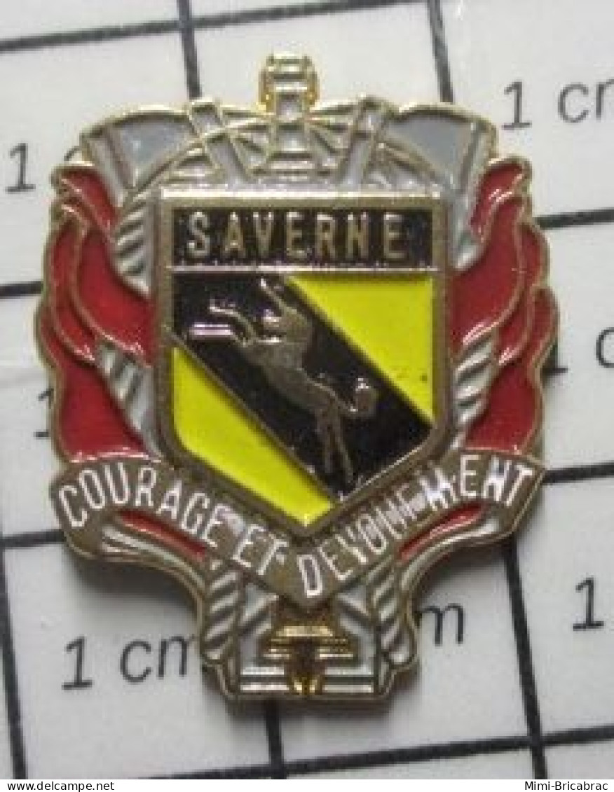 210c Pin's Pins / Beau Et Rare / POMPIERS /  SAPEURS POMPIERS  SAVERNE ALSACE BLASON ARMOIRIES - Pompiers