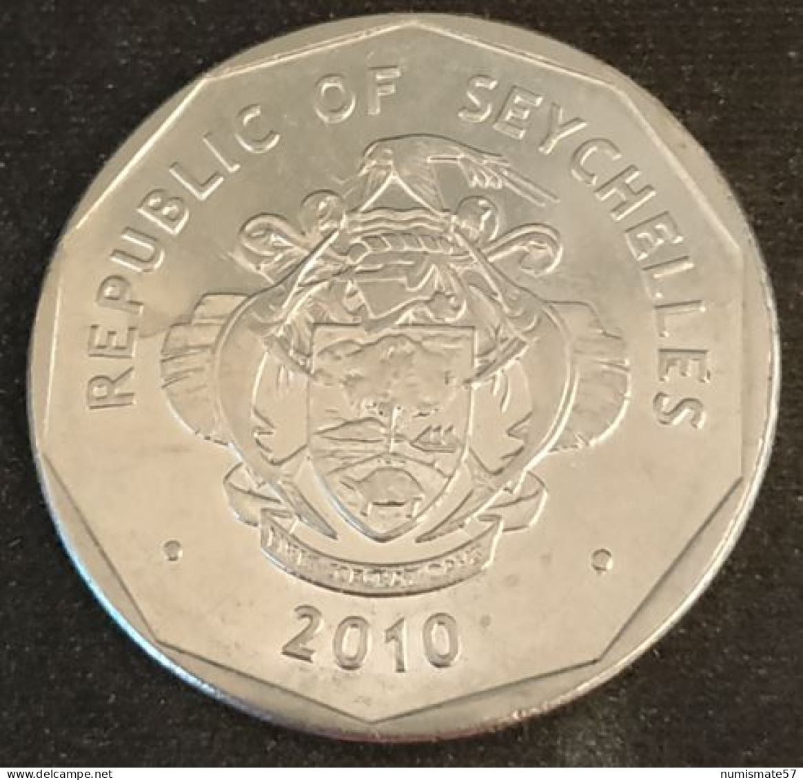 SEYCHELLES - 5 RUPEES 2010 - Magnétique - KM 51a - ( Roupies ) - Seychelles