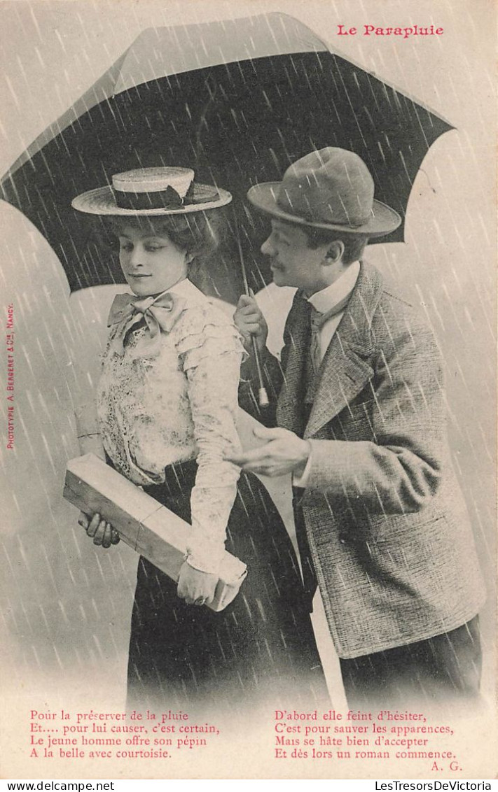 COUPLES - Le Parapluie - Un Couple Sous La Pluie - Carte Postale Ancienne - Couples