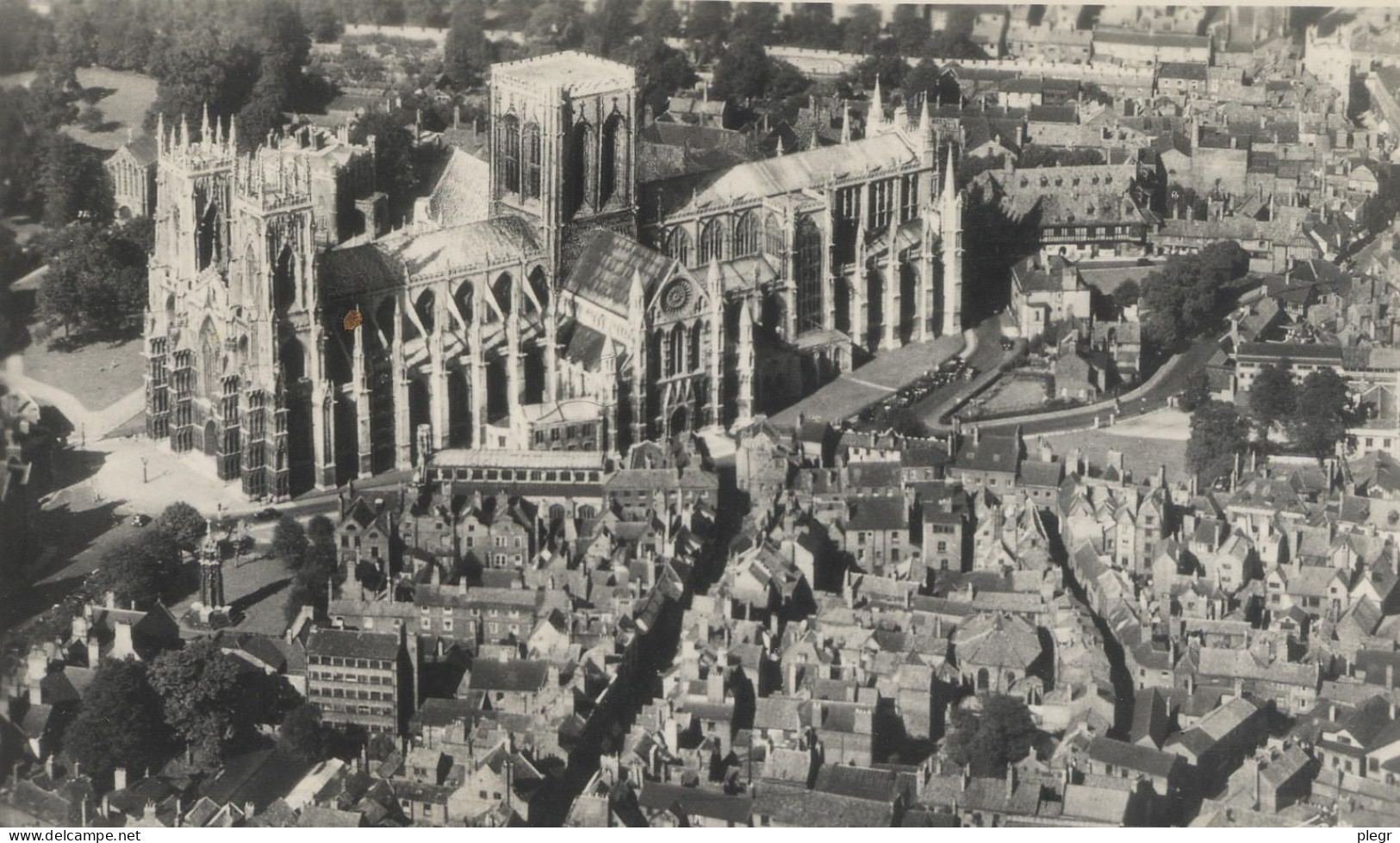 0-GBR01 01 23 - YORK - MINSTER - AERIAL VIEW - York