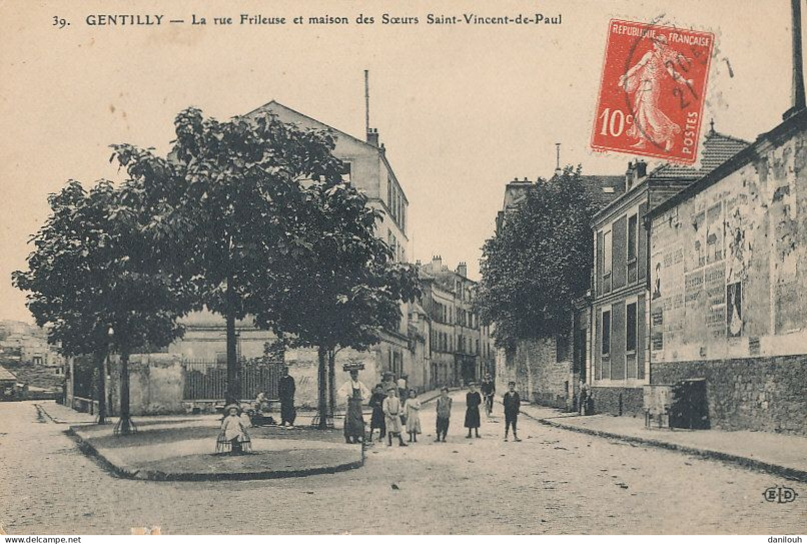 94 // GENTILLY   La Rue Frileuse Et Maison Des Soeurs De Saint Vincent De Paul  39 - Gentilly