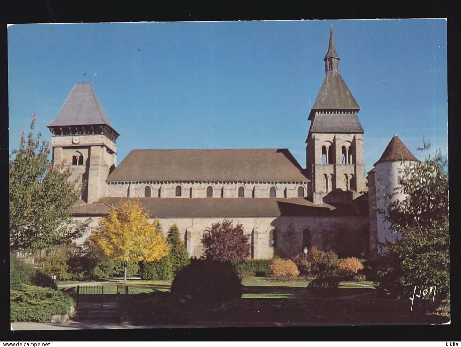 CPSM / CPM 10.5 X 15 Creuse CHAMBON-SUR-VOUEIZE L'Eglise Abbatiale (XI° Et XII° S.) - Benevent L'Abbaye