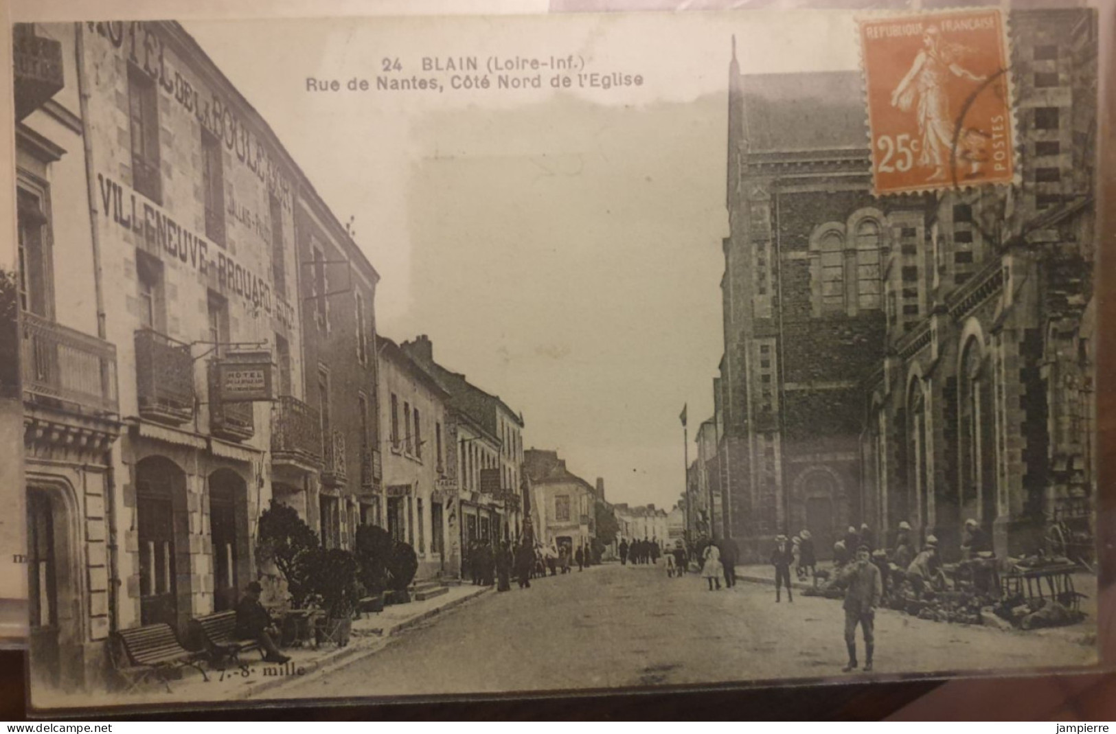 24. Blain (Loire-Inf) - Rue De Nantes, Côté Nord De L'église - Blain