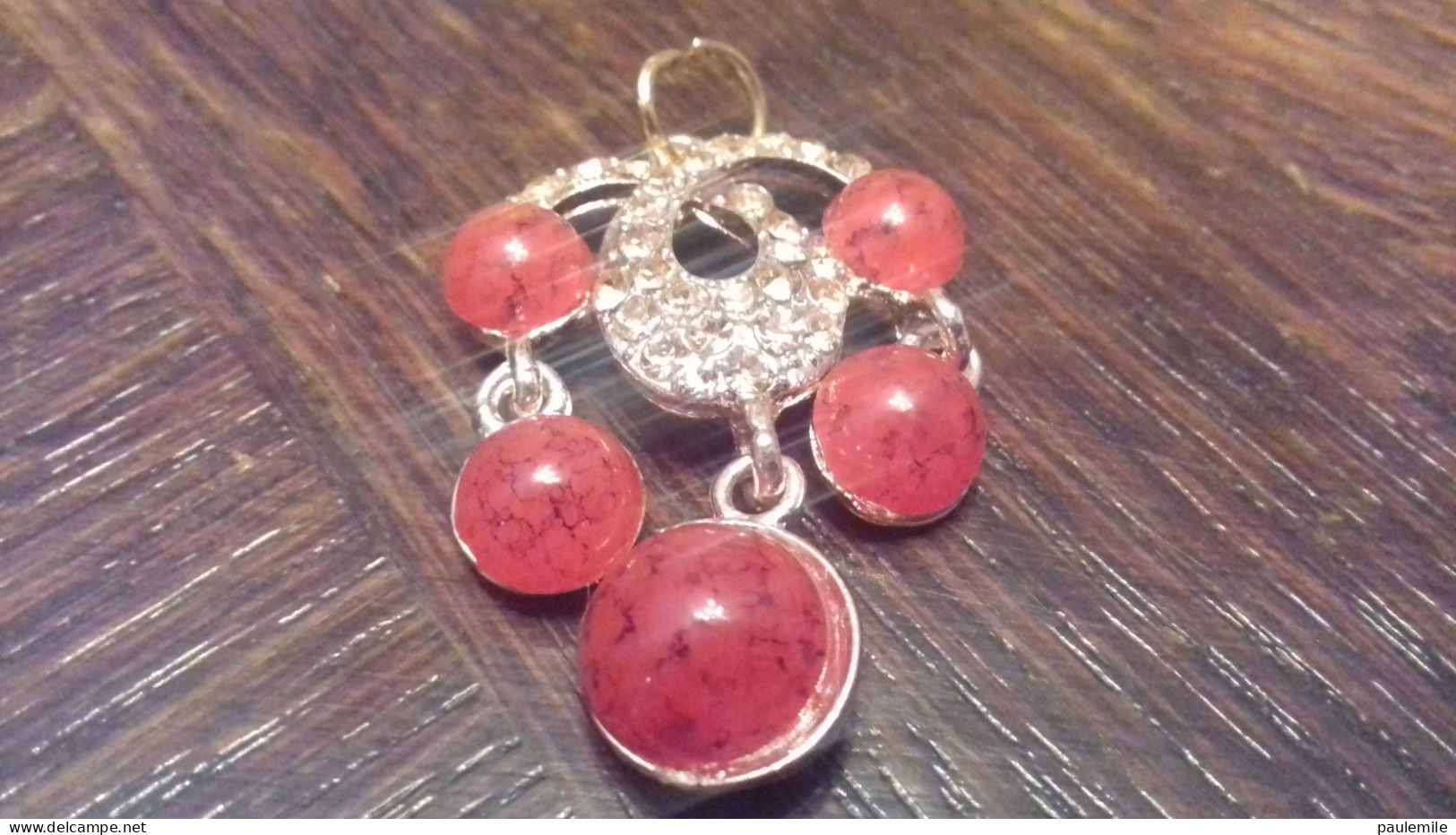 PENDENTIF DORE AVEC  PERLE - Pendants