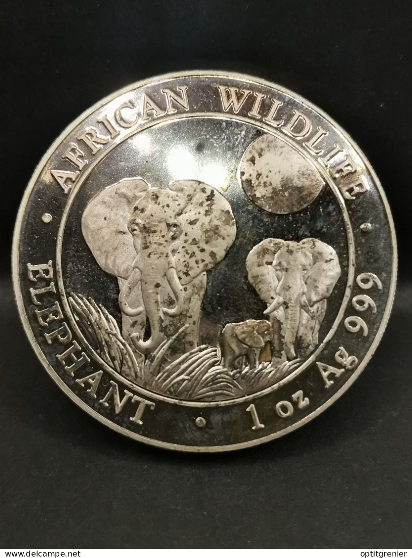 100 SCHILLINGS ARGENT 2014 ELEPHANT SOMALIE / 1 OZ SILVER 999 SOMALIA / TACHES & SANS CAPSULE - Somalia