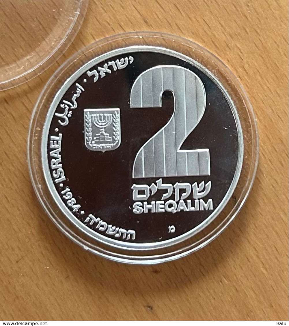 Israel 1984 Hanukka From Theresienstadt, Silber 850, 30/37mm, 14.4/28.8 Gr. 1+2 Sheqel Coin Set B.U. Proof, 6 Fotos - Israele