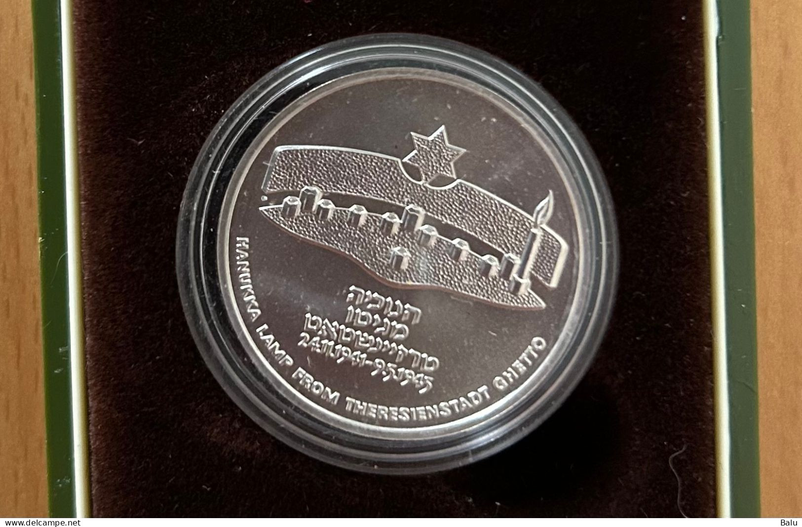 Israel 1984 Hanukka From Theresienstadt, Silber 850, 30/37mm, 14.4/28.8 Gr. 1+2 Sheqel Coin Set B.U. Proof, 6 Fotos - Israël