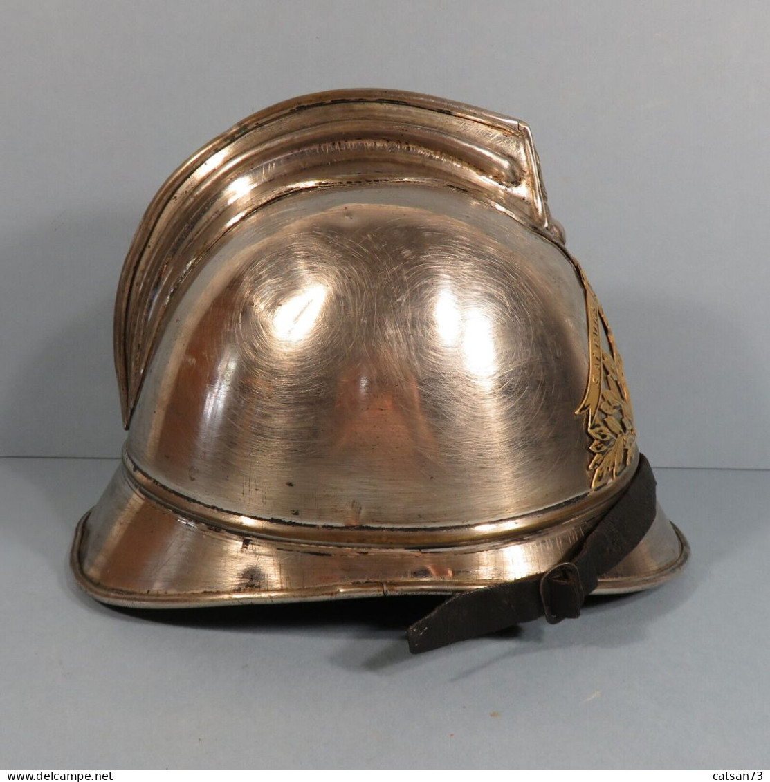 CASQUE D'OFFICIER DES SAPEURS POMPIERS AVEC PLAQUE VILLE DE LAUZET 1900 1895