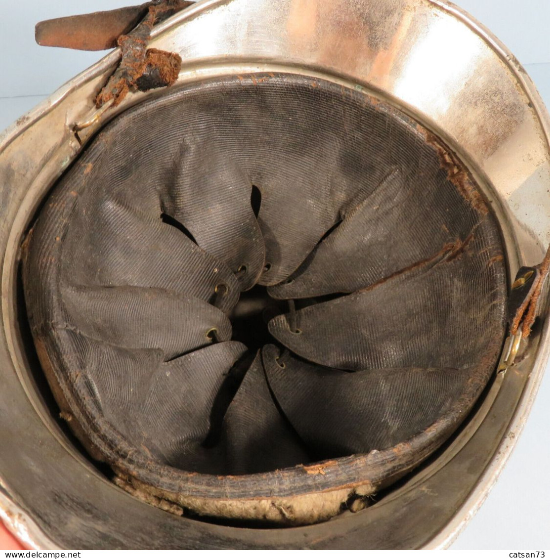 CASQUE D'OFFICIER DES SAPEURS POMPIERS AVEC PLAQUE VILLE DE LAUZET 1900 1895