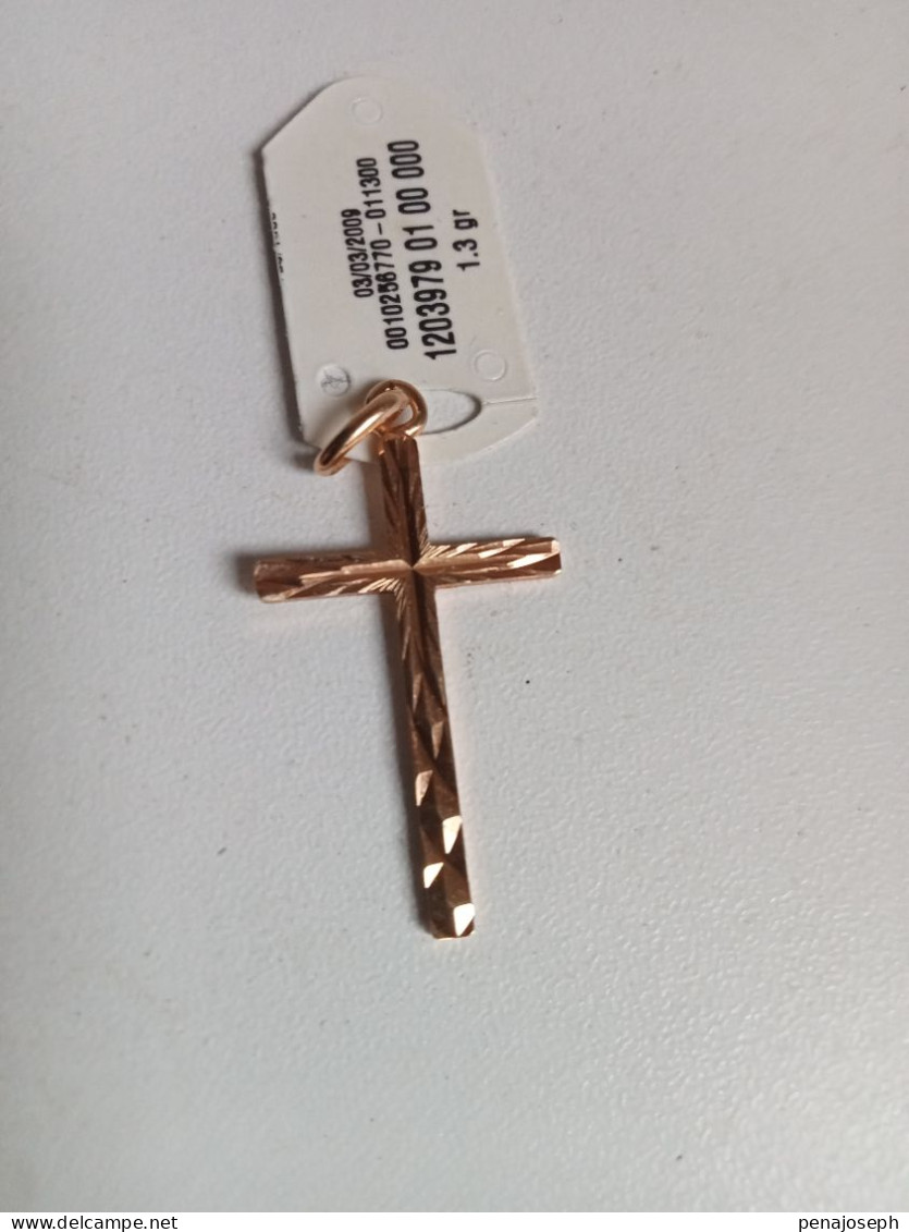 Croix Plaqué Or 3 Cm X 2 Cm, 1,3 Gr 750/1000, Neuf, Lourdes - Ethnics