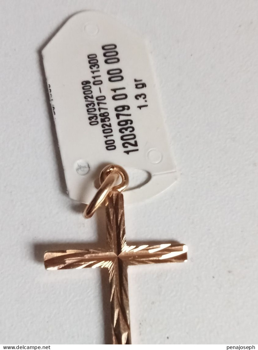 croix plaqué or 3 cm x 2 cm, 1,3 gr 750/1000, neuf, lourdes