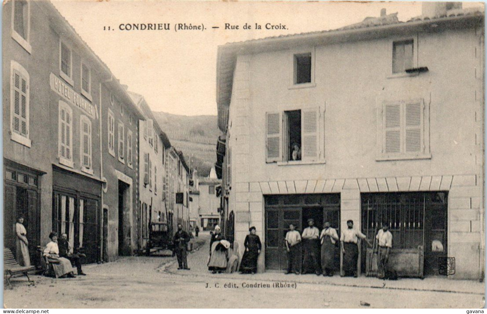 69 CONDRIEU - Rue De La Croix - Condrieu
