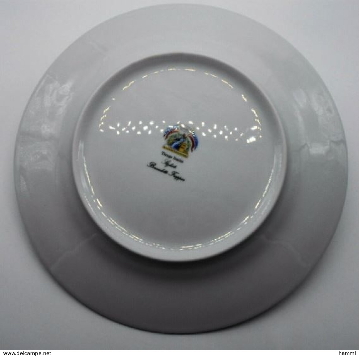 Assiette Bicentenaire Révolution Française Exécution LOUIS XVI En Porcelaine Apilco Styliste Bernadette Frappier - Platos