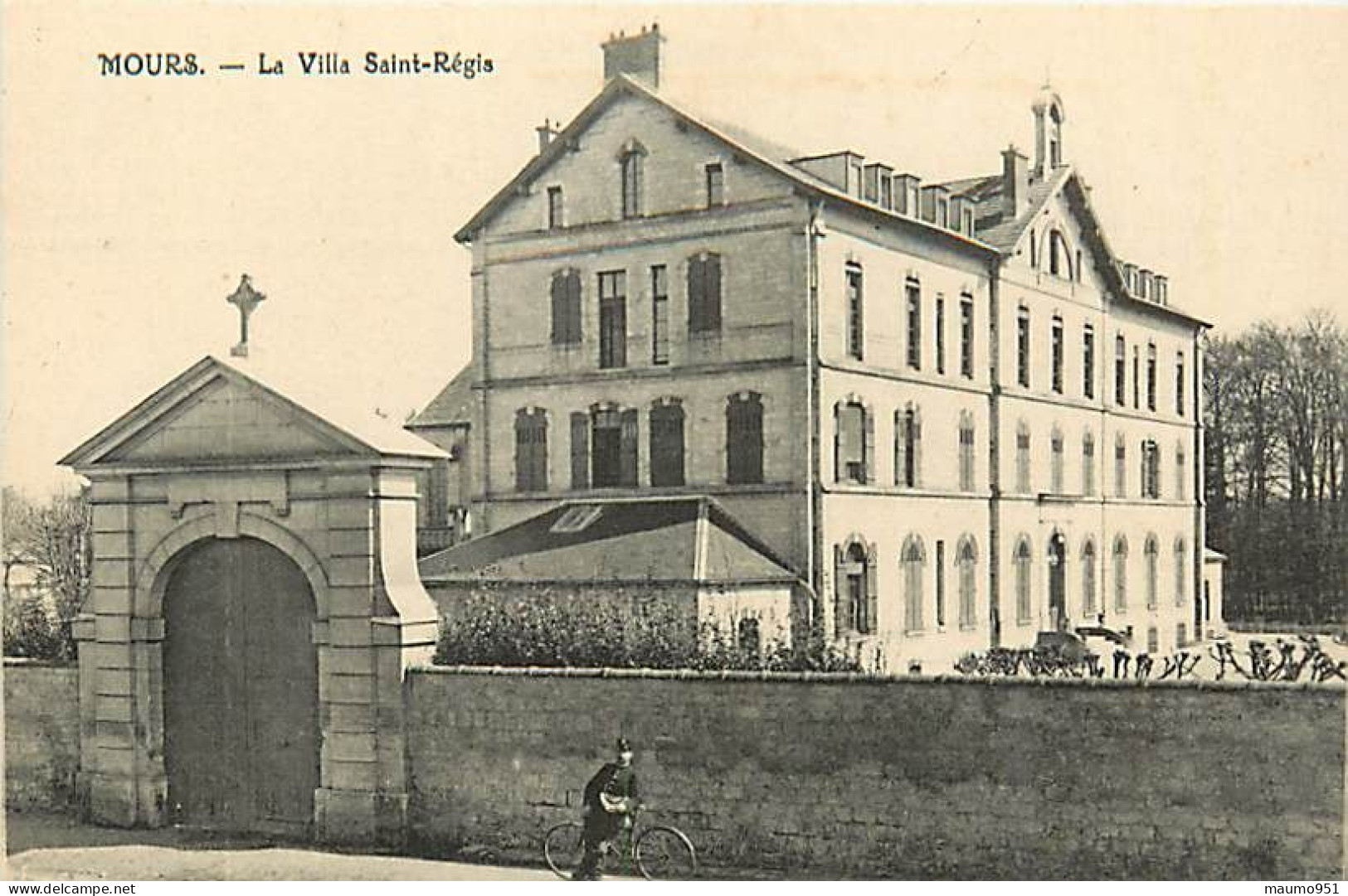 95  MOURS - La Villa Saint Régis - Mours