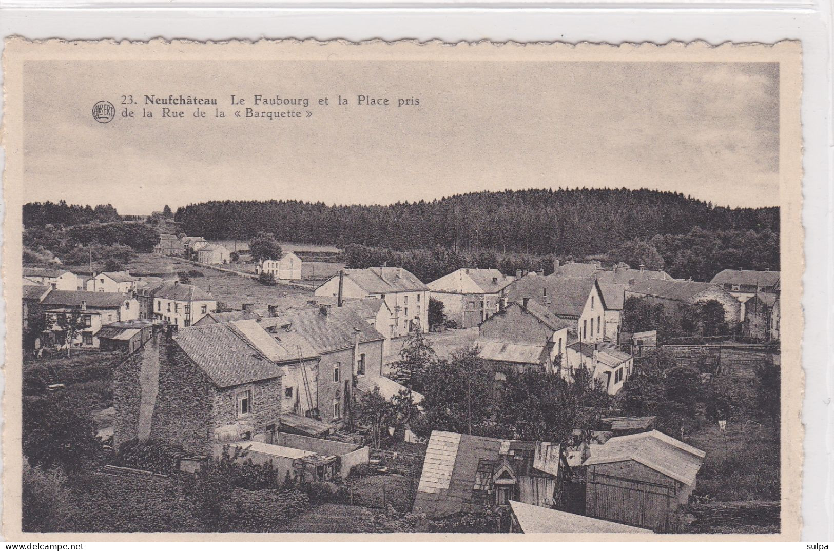 Neufchâteau - Le Faubourg Et La Place Pris De La Rue De La Barquette - Neufchâteau