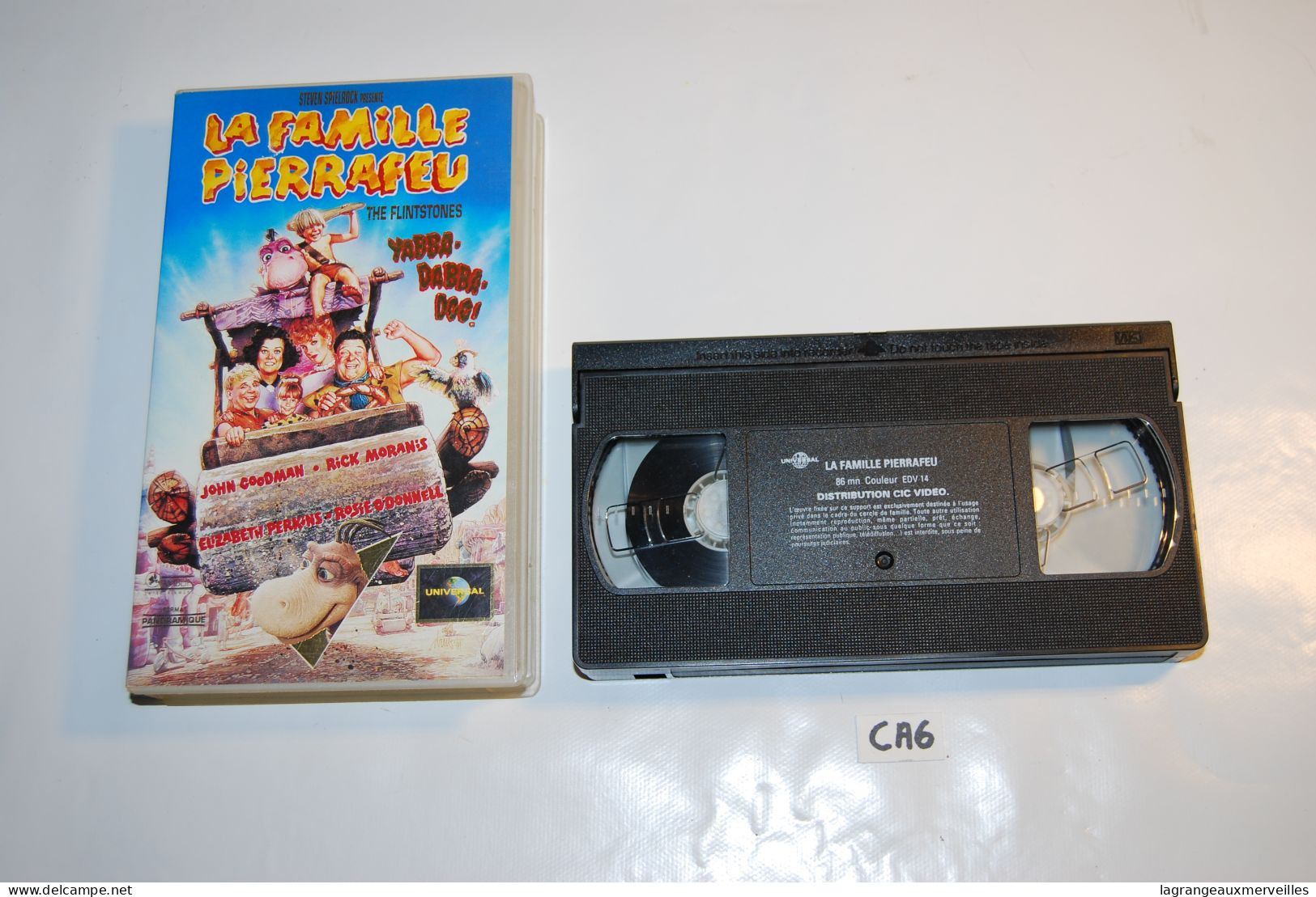 CA6 K7 - Cassette Vidéo VHS - LA FAMILLE PIERREAFEU - Familiari
