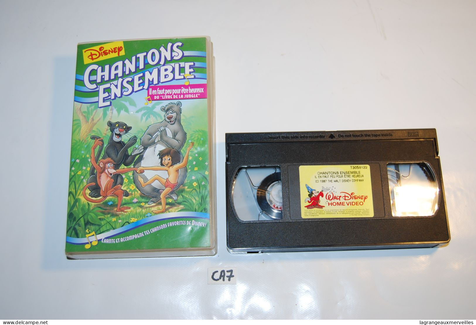 CA7 K7 - Cassette Vidéo VHS - CHANTONS ENSEMBLE - IL EN FAUT PEU POUR ETRE HEUREUX - Enfants & Famille